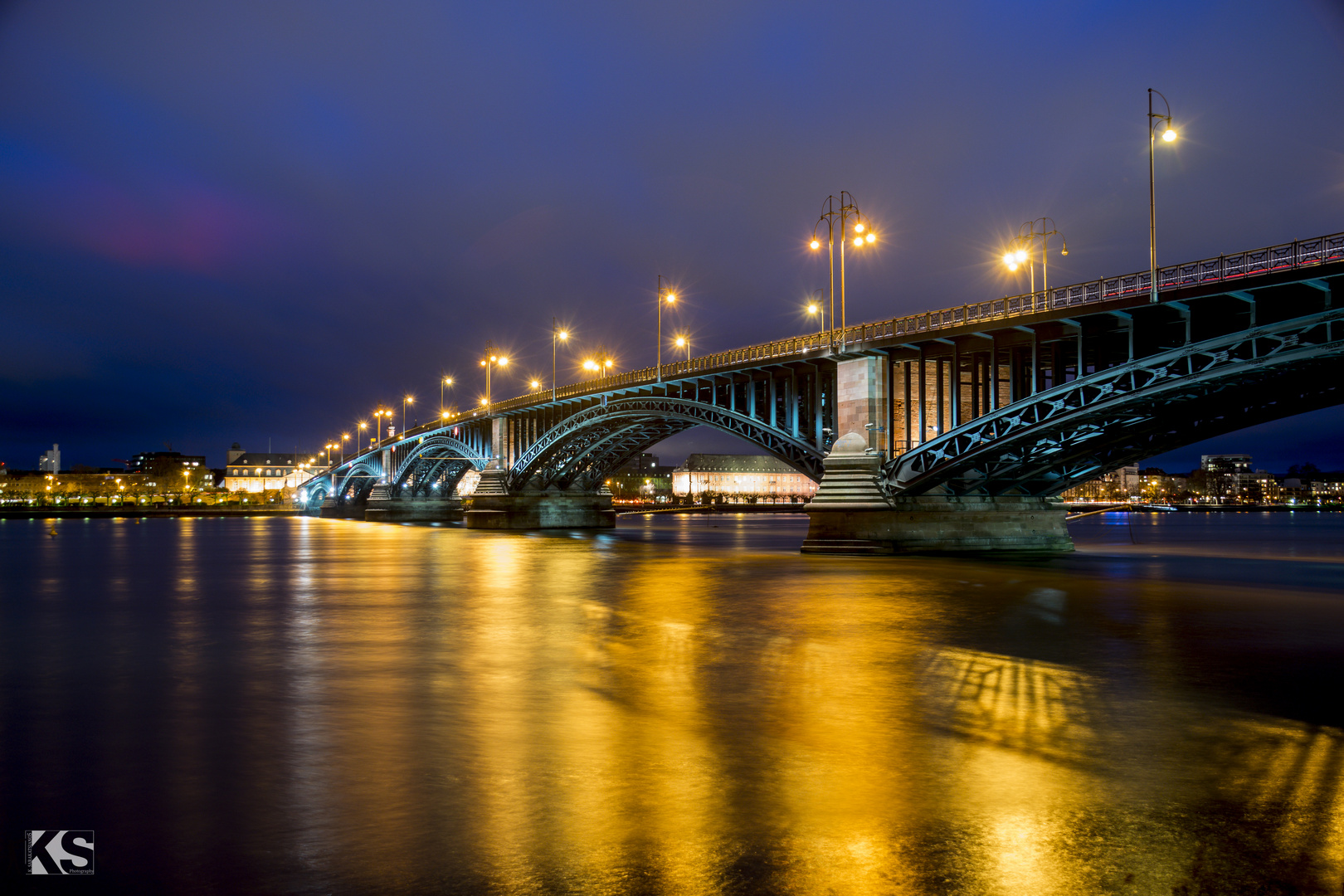 Theodor-Heuss-Brücke