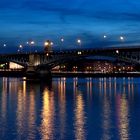 Theodor-Heuss-Brücke heute Nacht aufgenommen