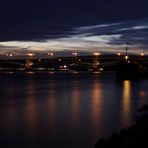 Theodor-Heuss-Brücke & im Hintergrund Mainz