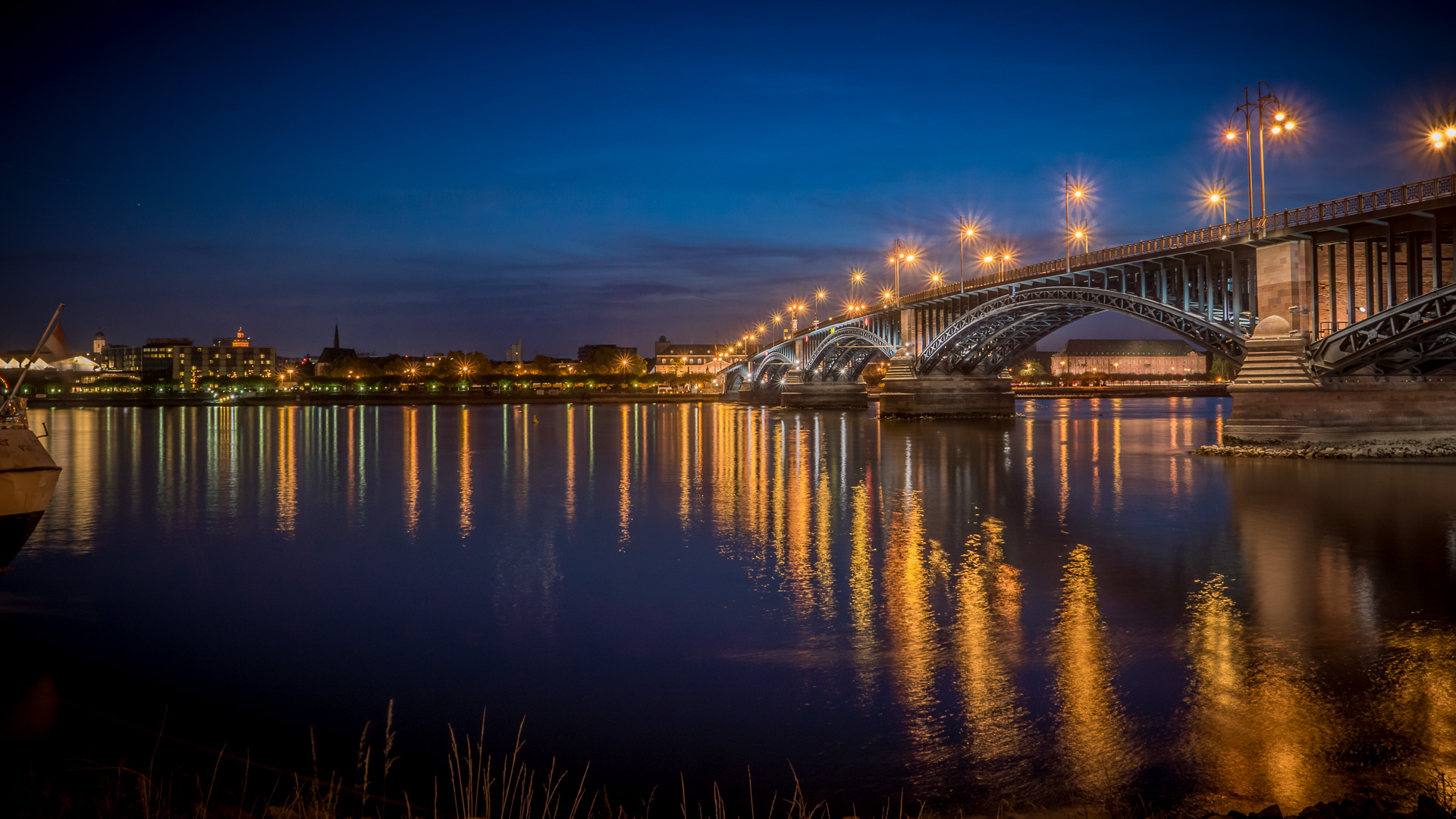 Theodor-Heuss-Brücke in Mainz-Wiesbaden (2)