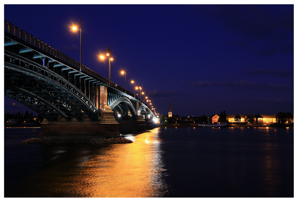 Theodor-Heuss-Brücke (Mainz–Wiesbaden)