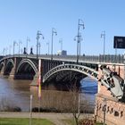 Theodor-Heuss Brücke mit Blick nach Mainz