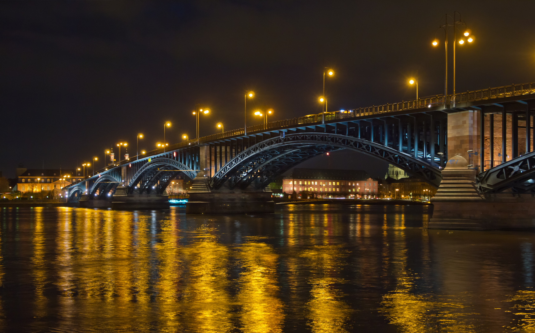 Theodor-Heuss-Brücke Rhein