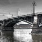 Theodor Heuss Brücke Wiesbaden Mainz (HDR)