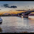 Theodor-Heuss-Brücke zur blauen Stunde