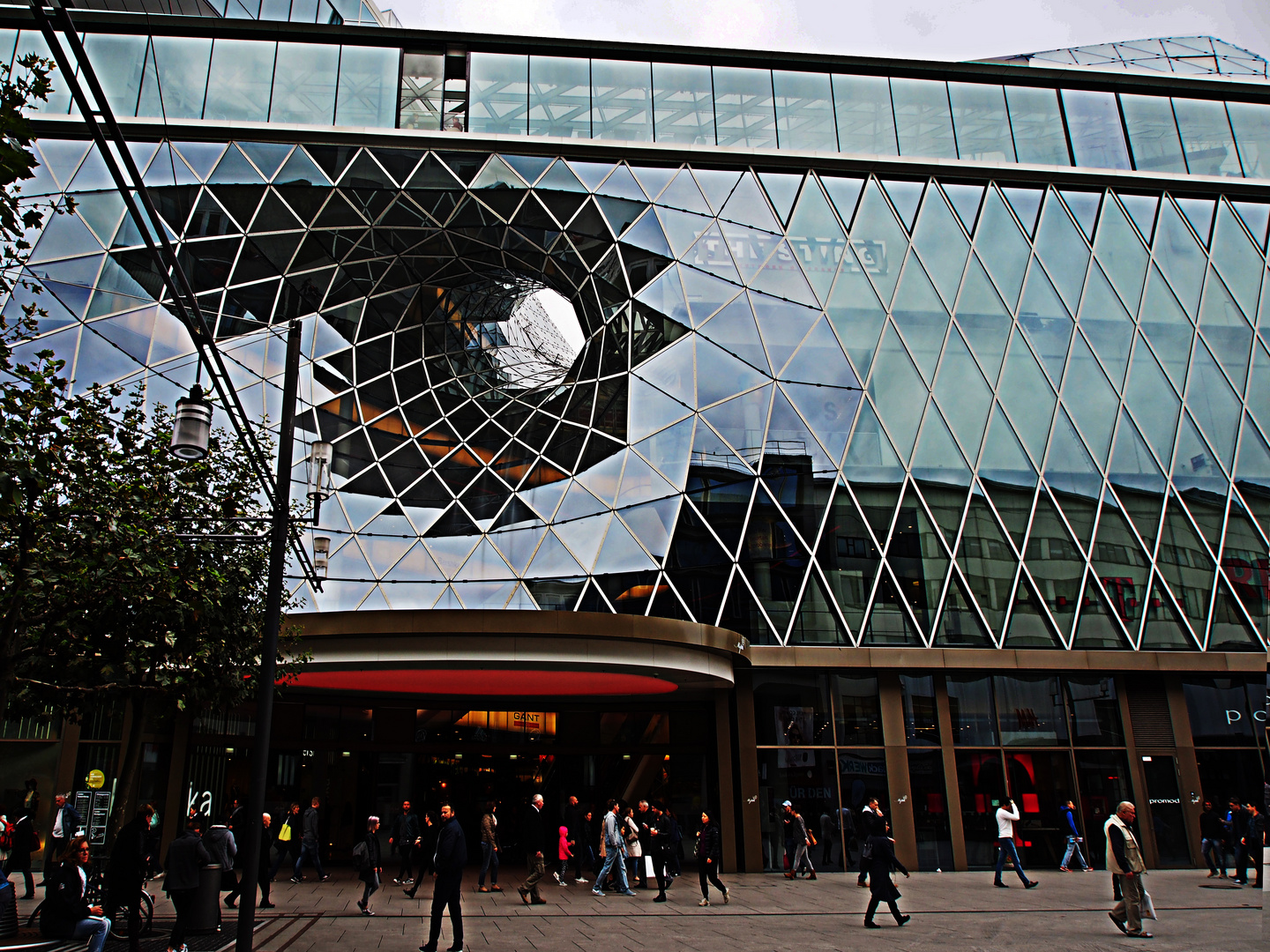 There is a hole in my wallet Foto & Bild architektur, fassaden