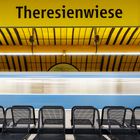 Theresienwiese mit Zug