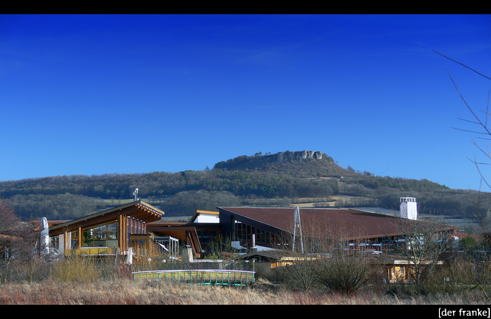 [therme mit blick auf den staffelberg]