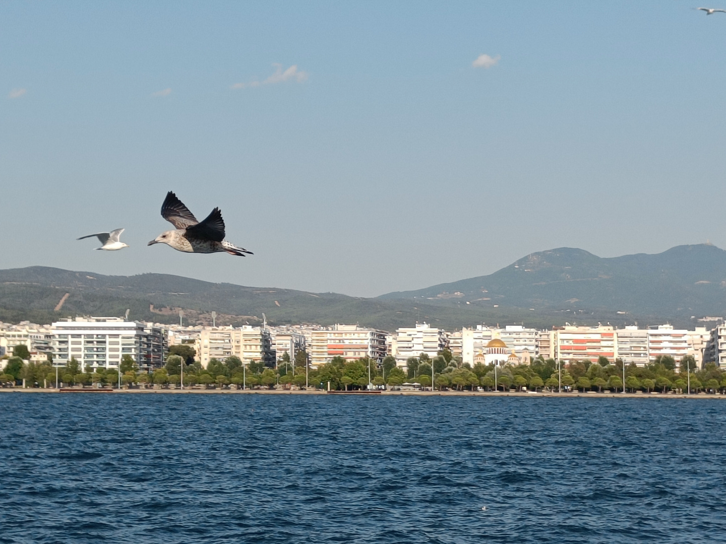 Thessaloniki von der See betrachtet