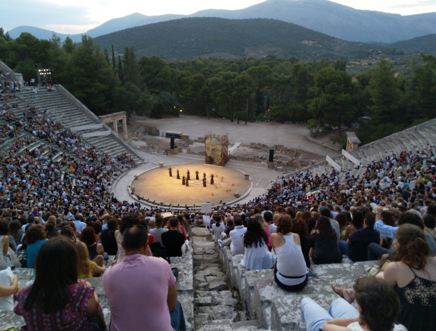     Théâtre antique d'Épidaure: Orestie d'Eschyle / Orestie von Aischylos (2)