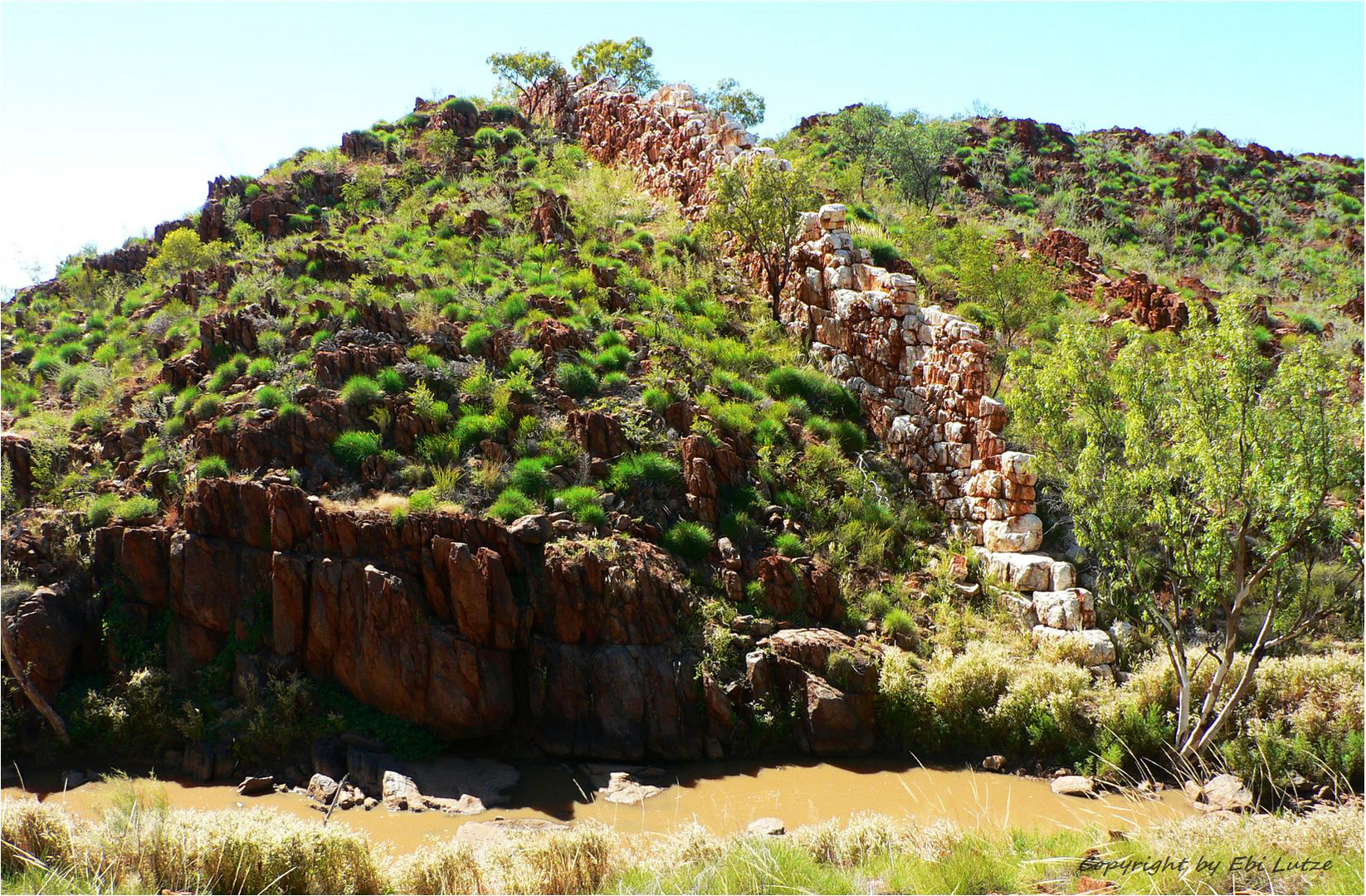 * theWall of China  / Halls Creek WA *