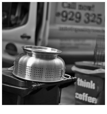 think coffee call now