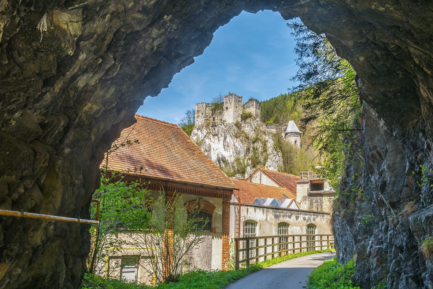 Thörl Felsendurchbruch Burgruine Schachenstein