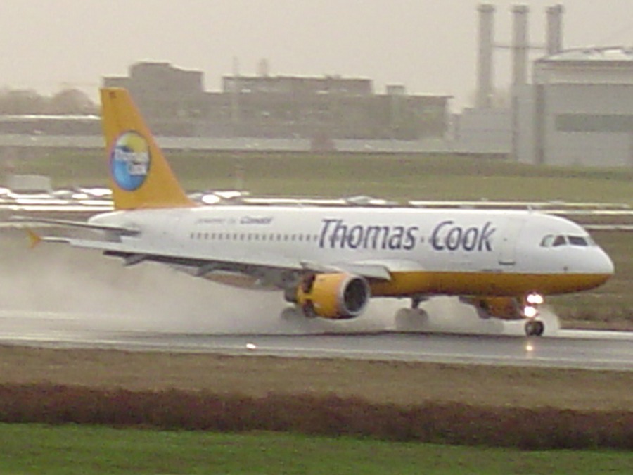 Thomas Cook Landing in Hamburg