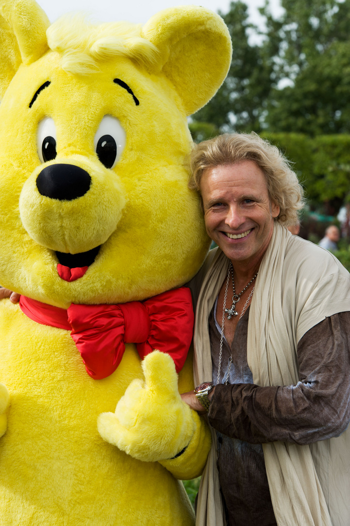 Thomas Gottschalk mit Goldbär auf der BUGA in Koblenz