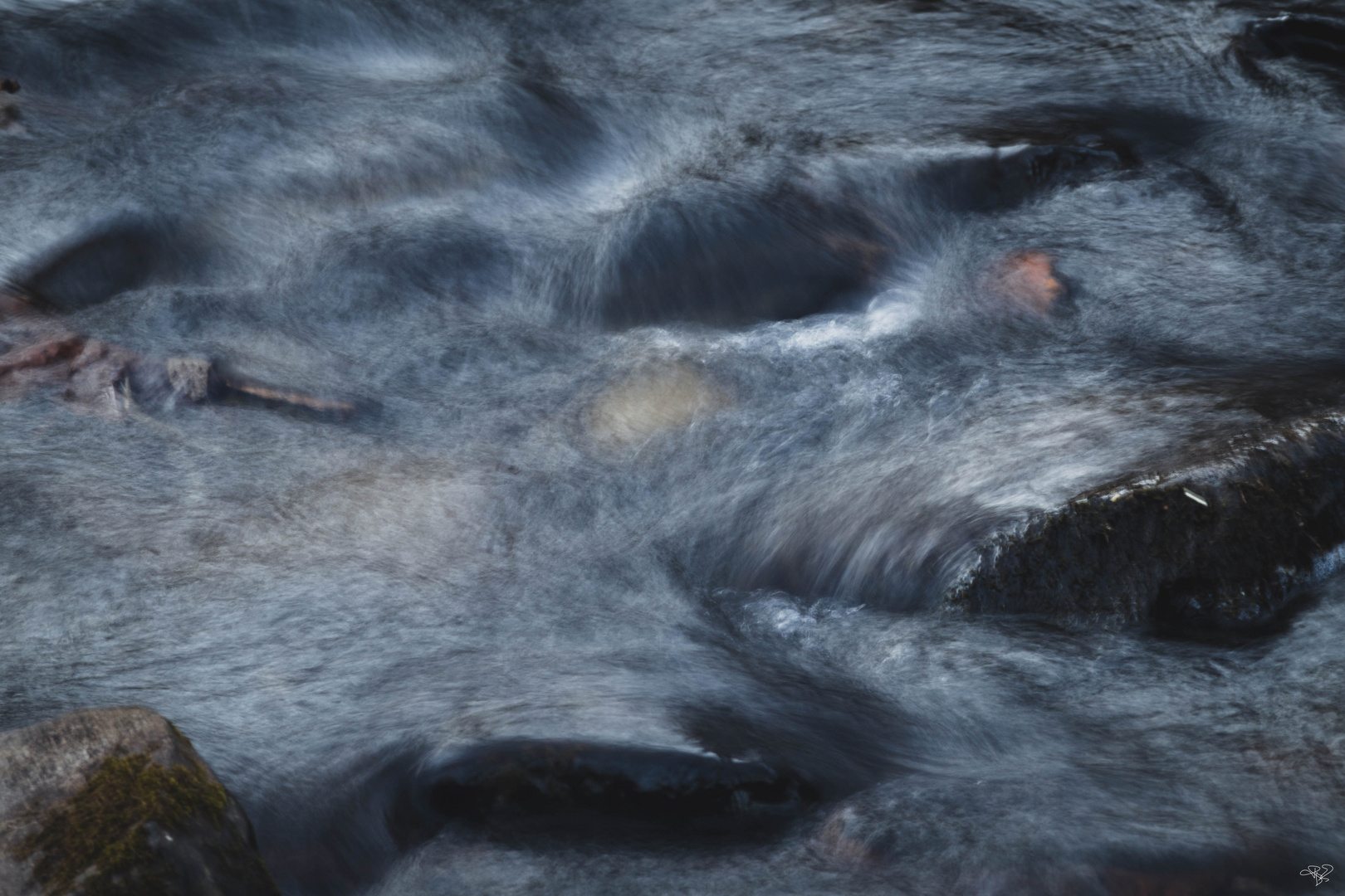 thomas-patrick-kennedy-indigo-river-waves