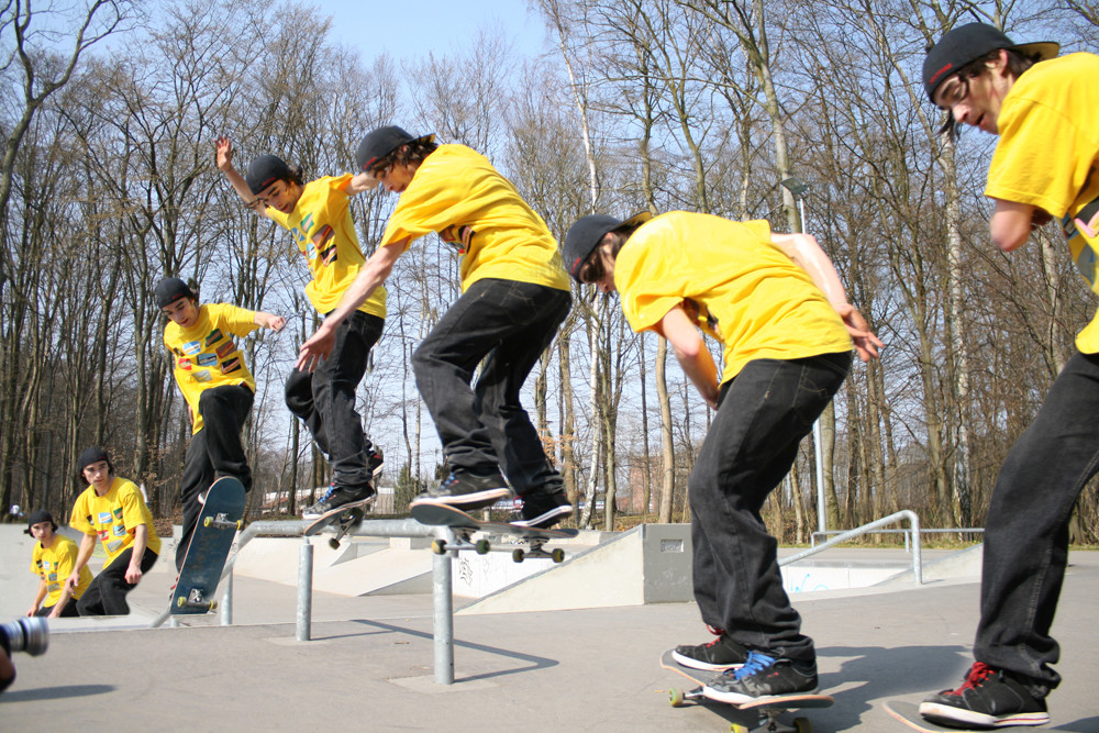 Thomas Woller Crooked bs Lipslide