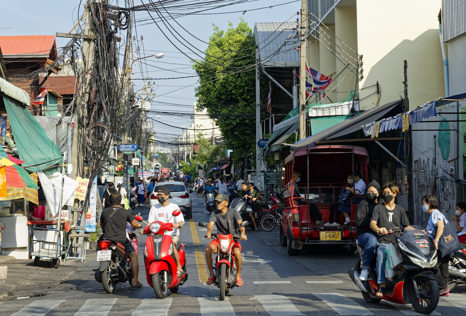 Thonburi - Fußgängerüberweg