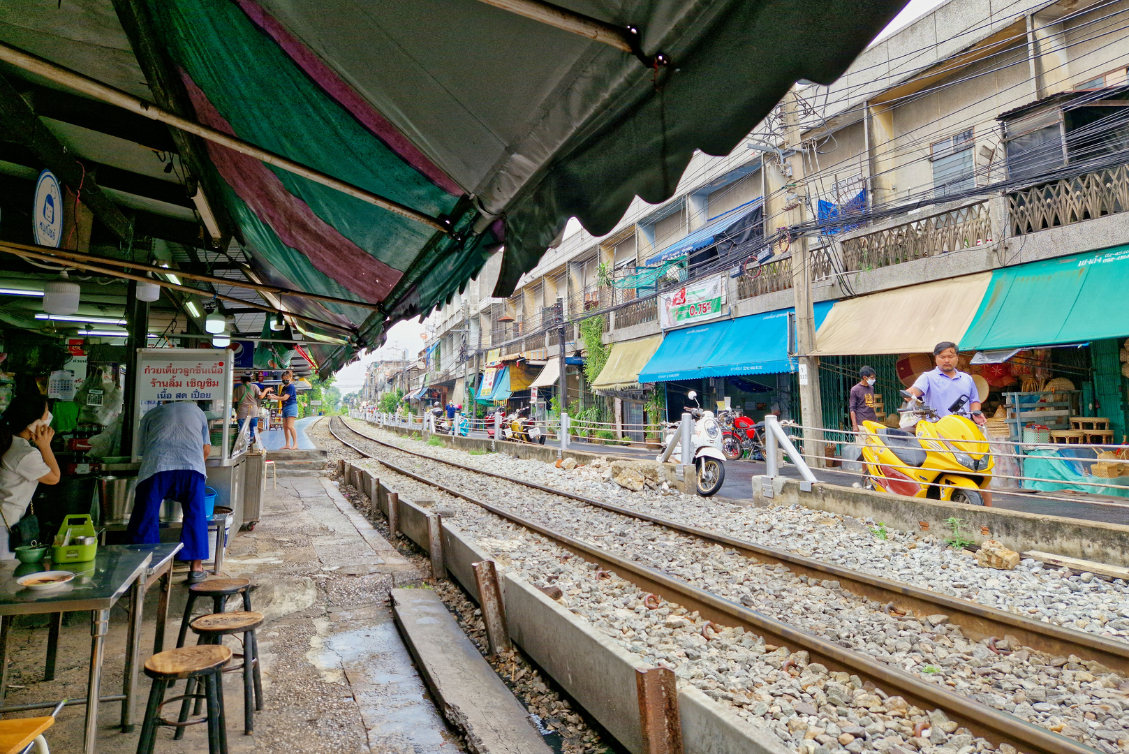 Thonburi - Talat Phlu Bahnhof