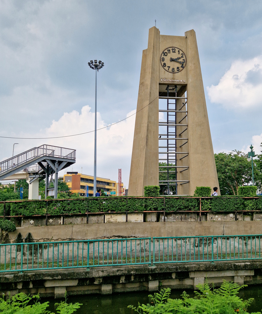 Thonburi - Wongwian Lek Uhrturm