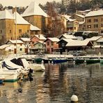 THONON-les-bains: son château et son port des pêcheurs.