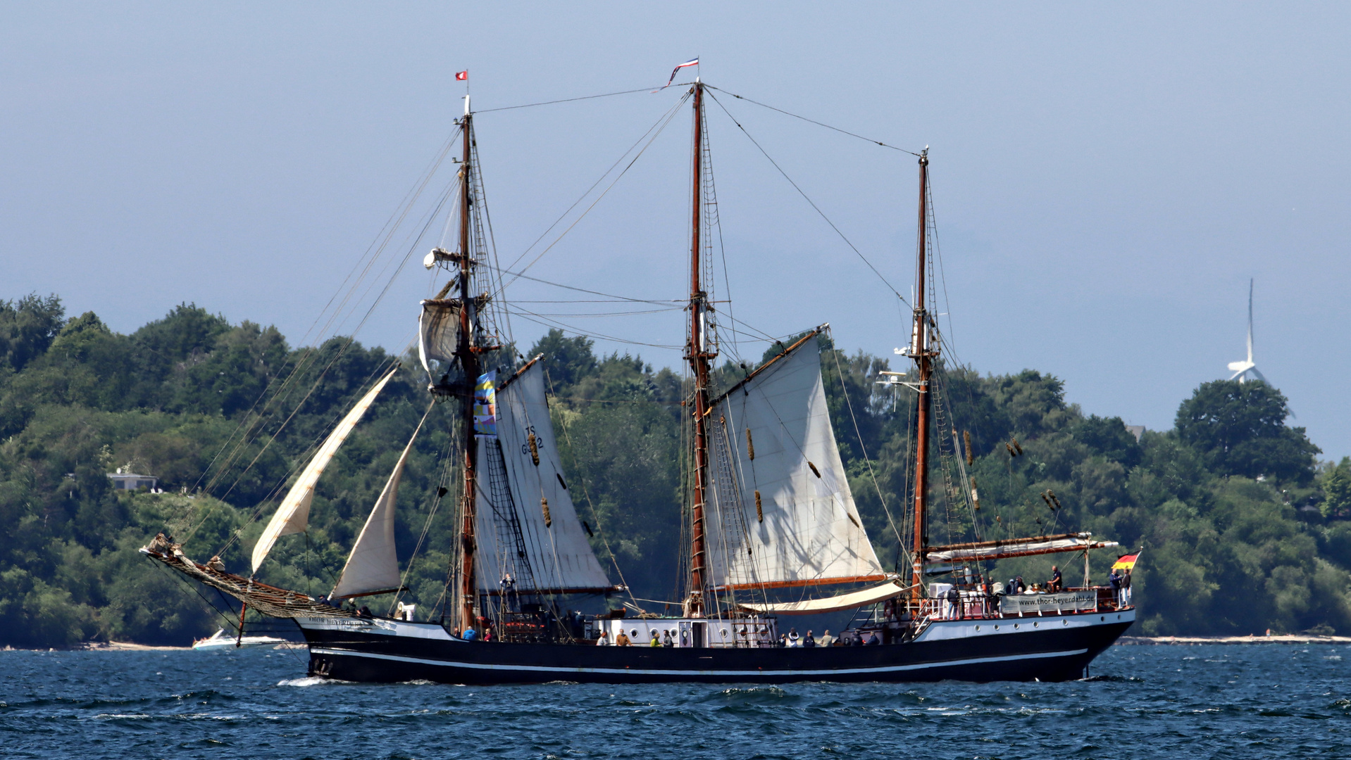 THOR HEYERDAHL