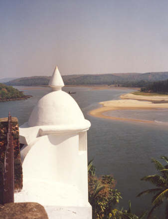 Thought it was Greece - No? Tiracol Fort in Goa!