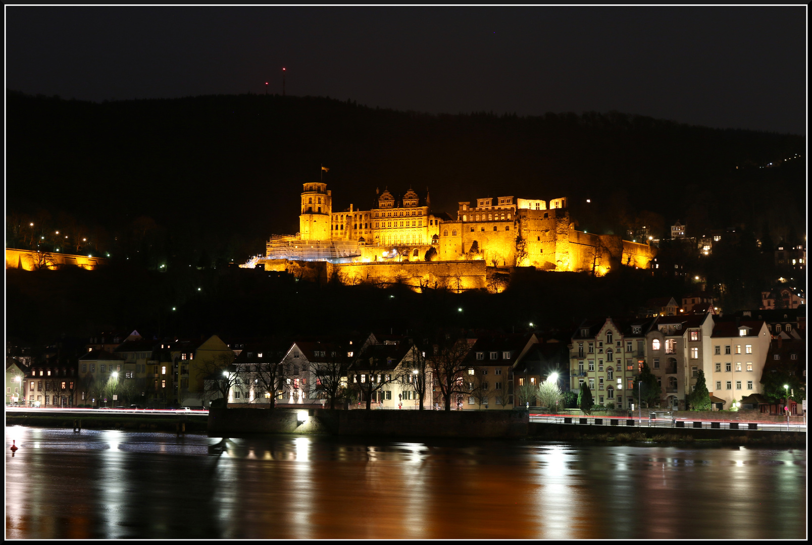 Thron über dem Neckar