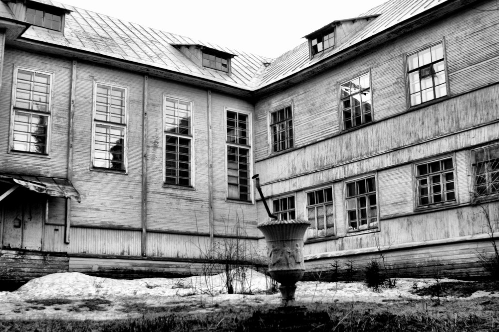 Thrown tubercular sanatorium