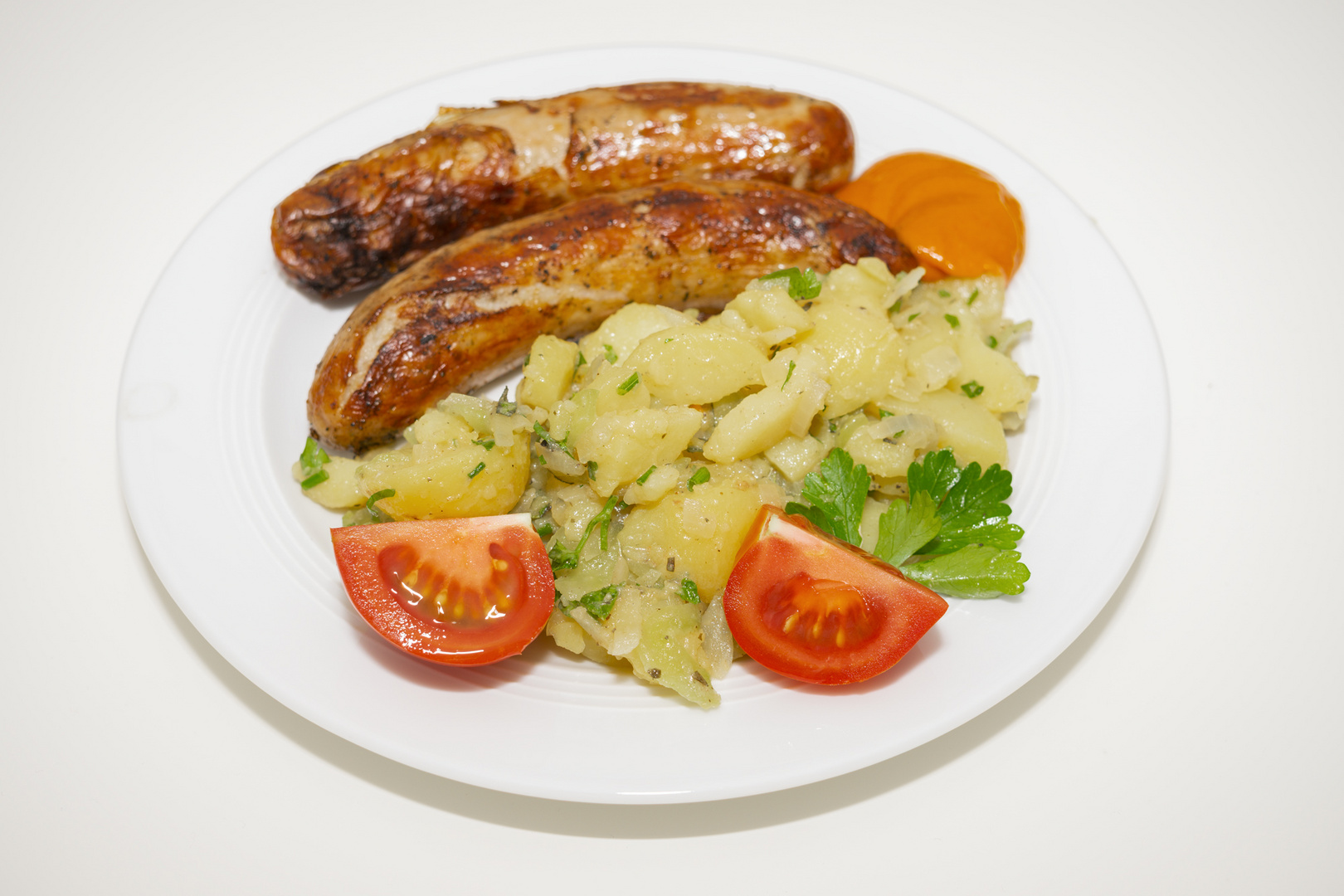 Thüringer Rosbratwürste mit Kartoffelsalat und Borner Senfketchup