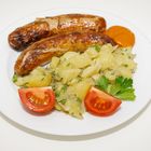 Thüringer Rosbratwürste mit Kartoffelsalat und Borner Senfketchup