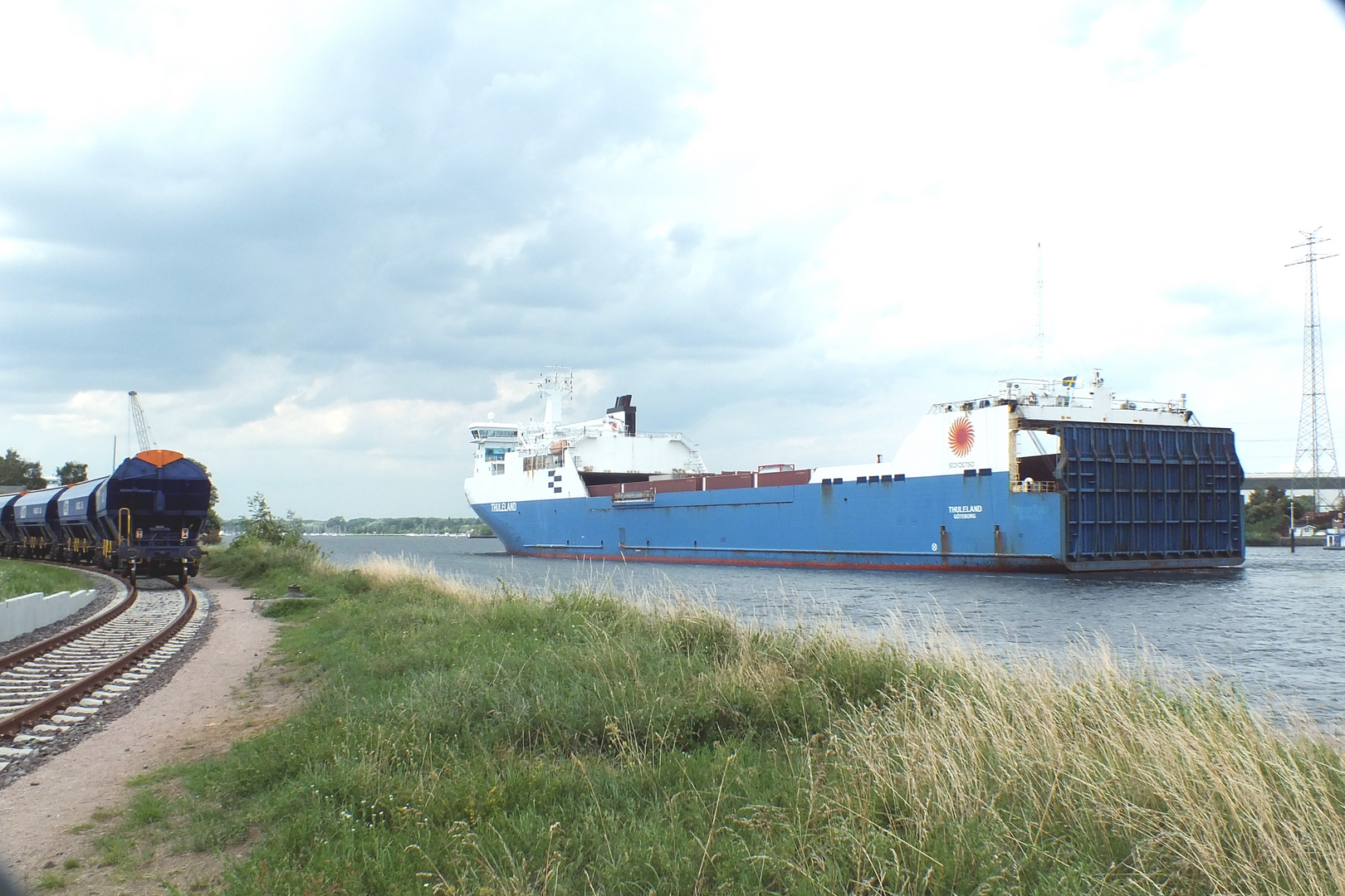 "Thuleland" im Hafen