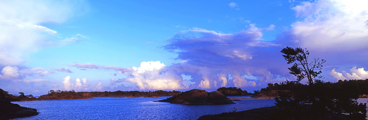 Thunder clouds coming