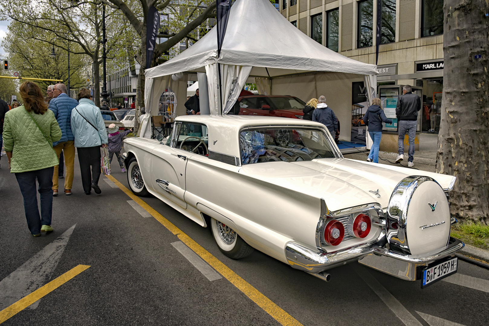 Thunderbird American Car - Cadillac