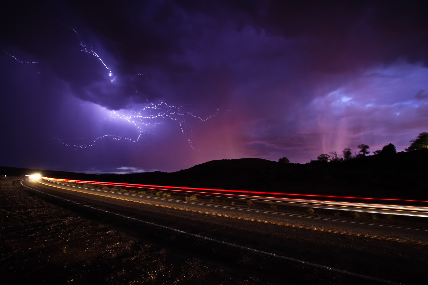 Thunderstorm at Lake Powell / Arizona, USA