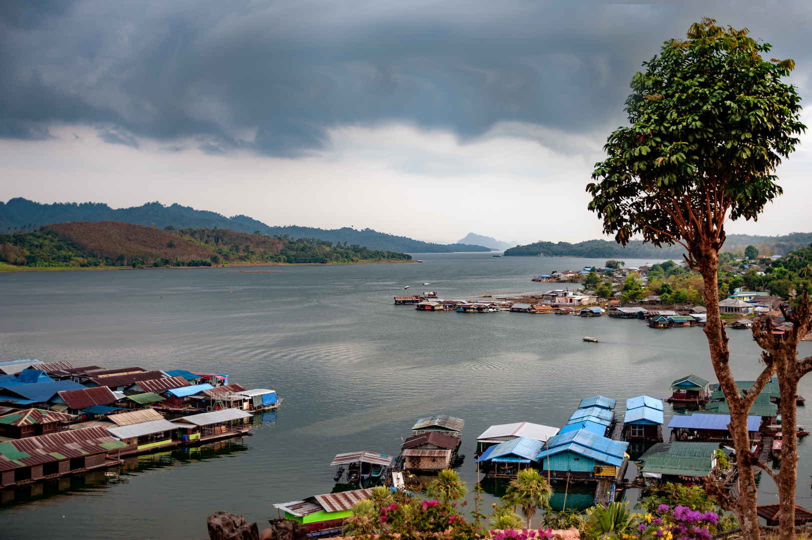 Thunderstorm at the Kao Laem dam