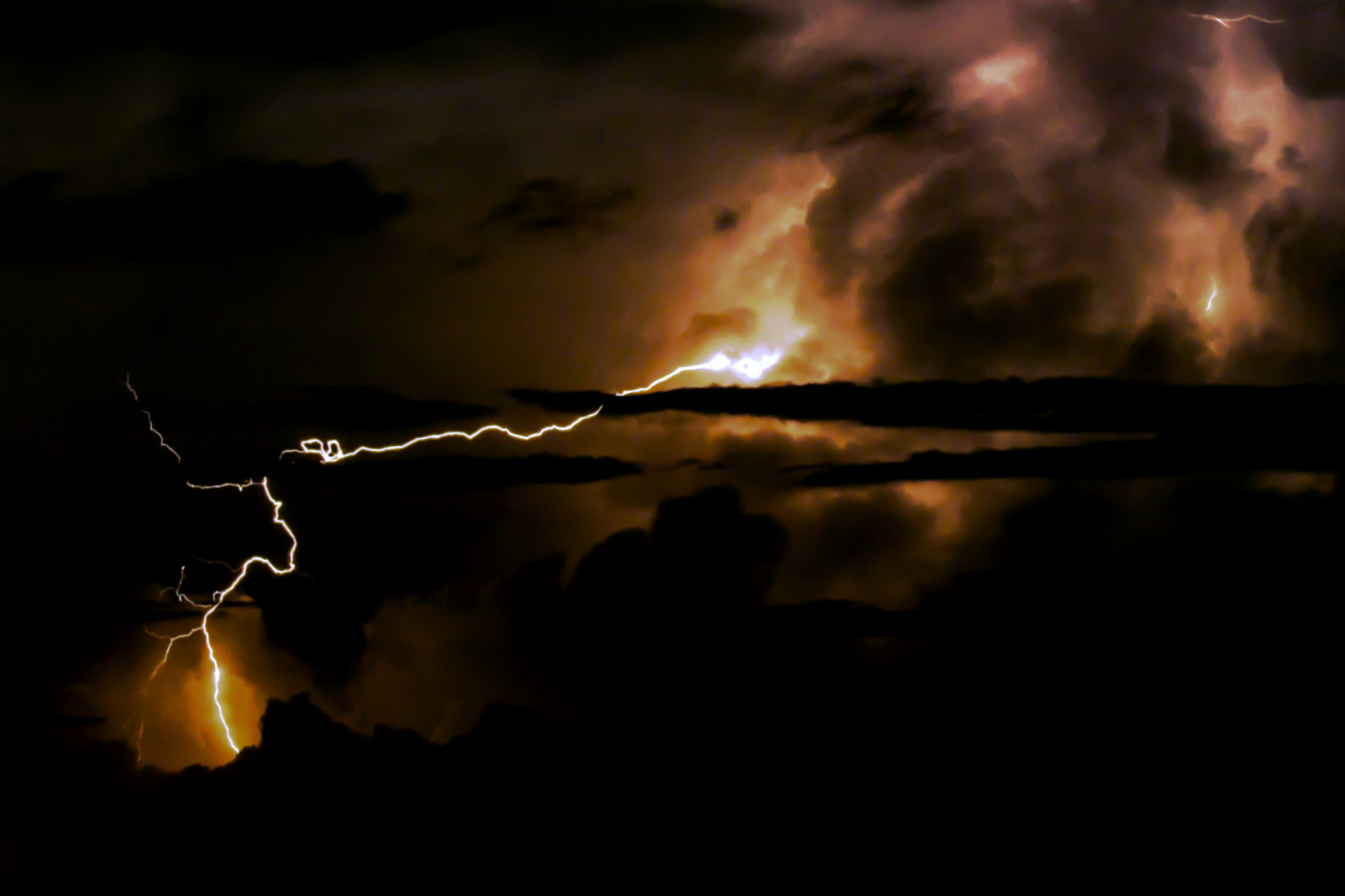 Thunderstorm, Darwin V