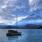 Thuner See mit Blick auf die Berge