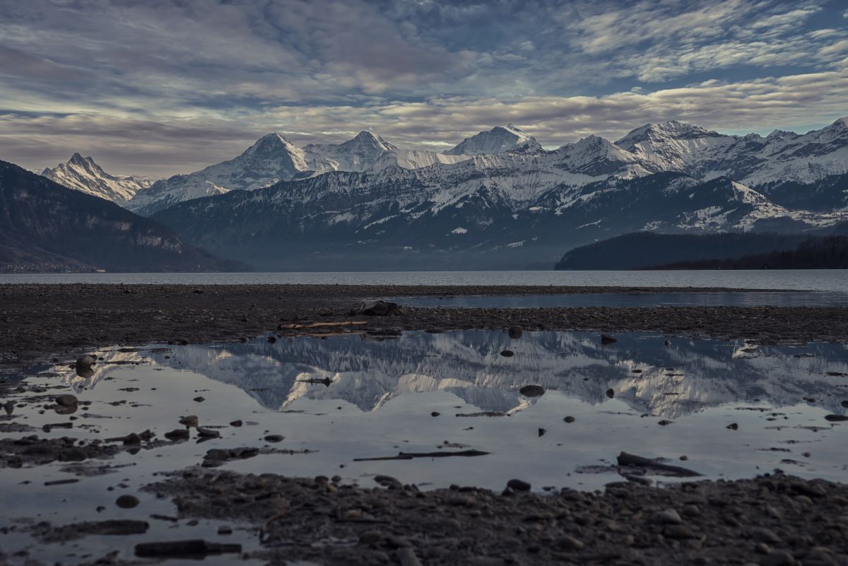 Thunersee mit Eiger, Mönch und Jungfrau