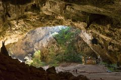 Thung Sam Roi Yot - Phraya Nakhon Cave