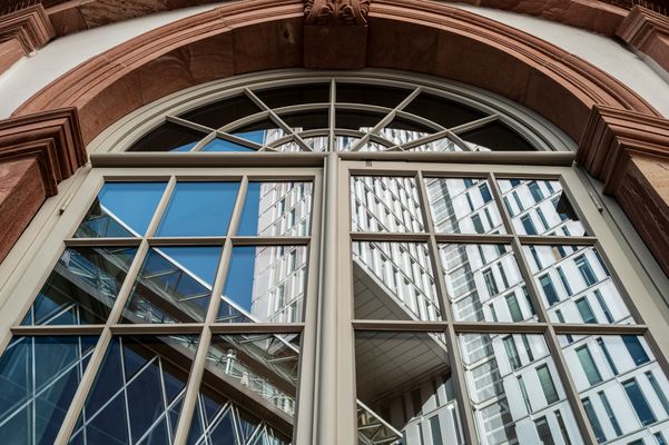 Thurn und Taxis in's Fenster geschaut