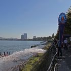 THW-Jugend beim Pumpen am Rhein bei Bonn