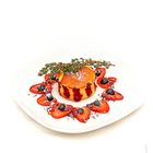 Thymian-Frischkäse-Soufflé mit Himbeermark