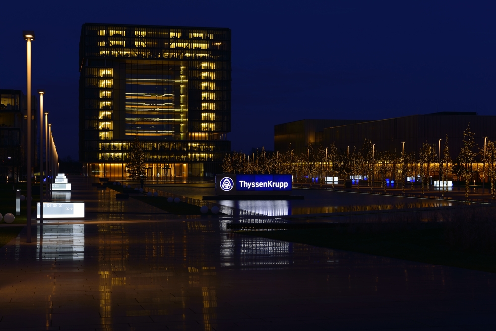 ThyssenKrupp Quartier in der blauen Stunde