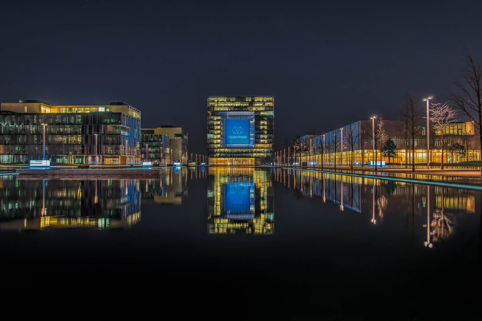 ThyssenKrupp Verwaltung Foto & Bild | architektur, architektur bei ...
