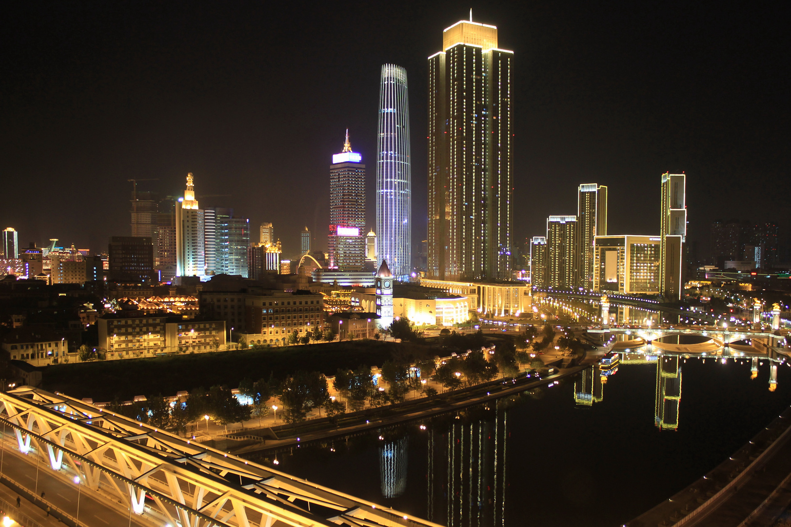 Tianjin por la noche