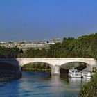 Tiber mit Brücke ponte Umberto I 