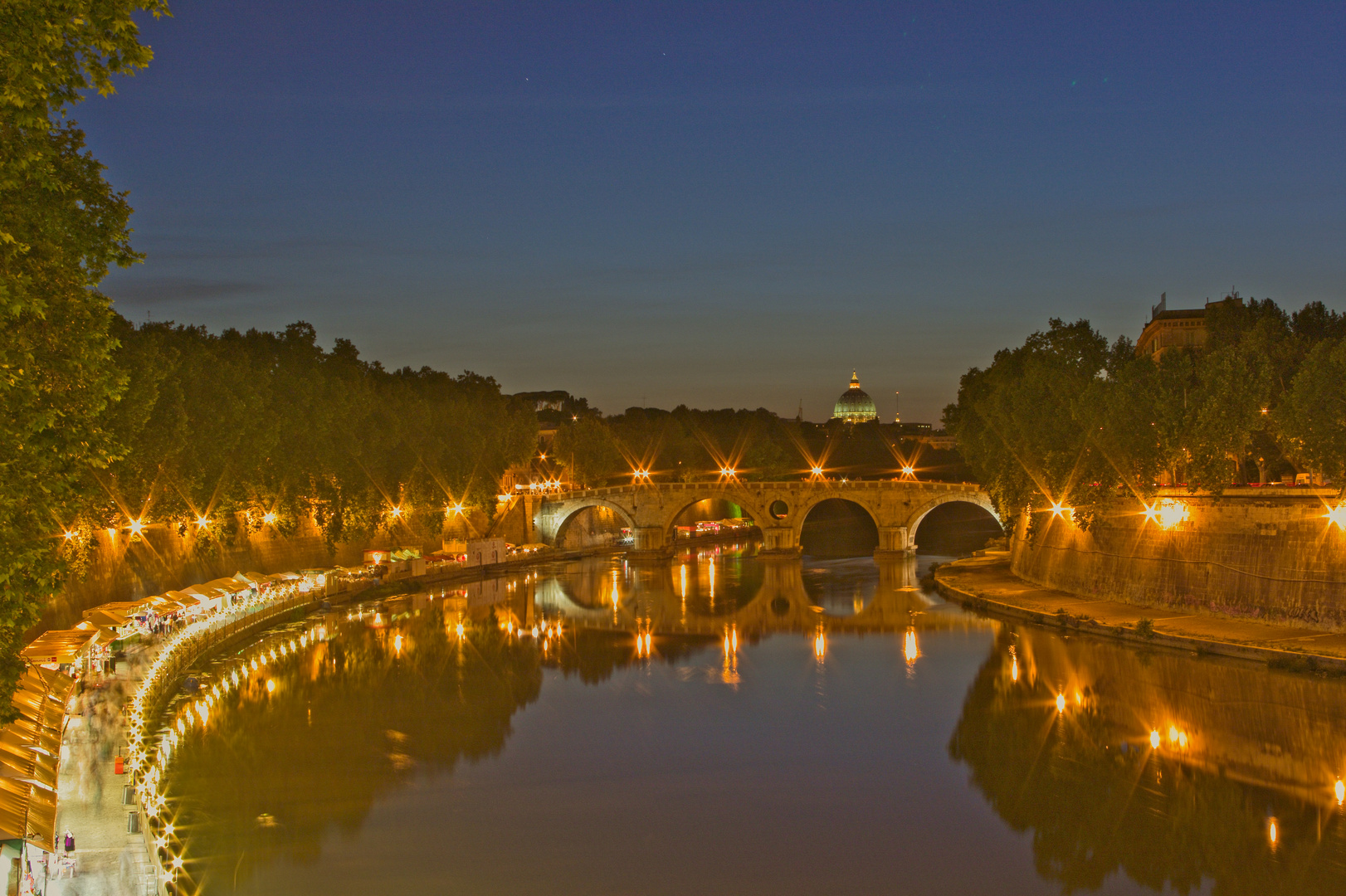 Tiber und Petersdom