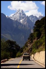 Tibet - Den Bergen entgegen