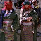 Tibetan young ladies in Nyokse